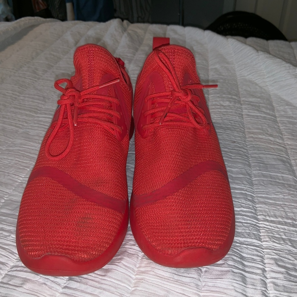 Red Nike Tennis Shoes